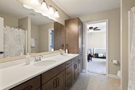 4377 Parkview Circle Anoka MN 55303