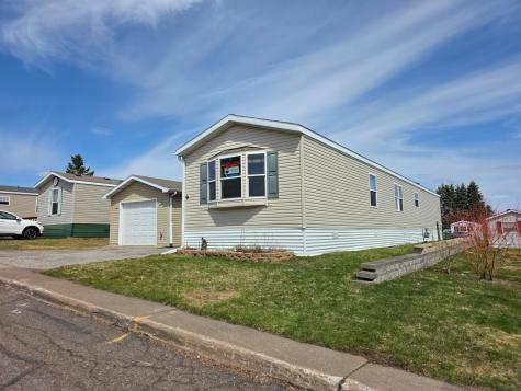 9 Holly Lane Duluth MN 55810