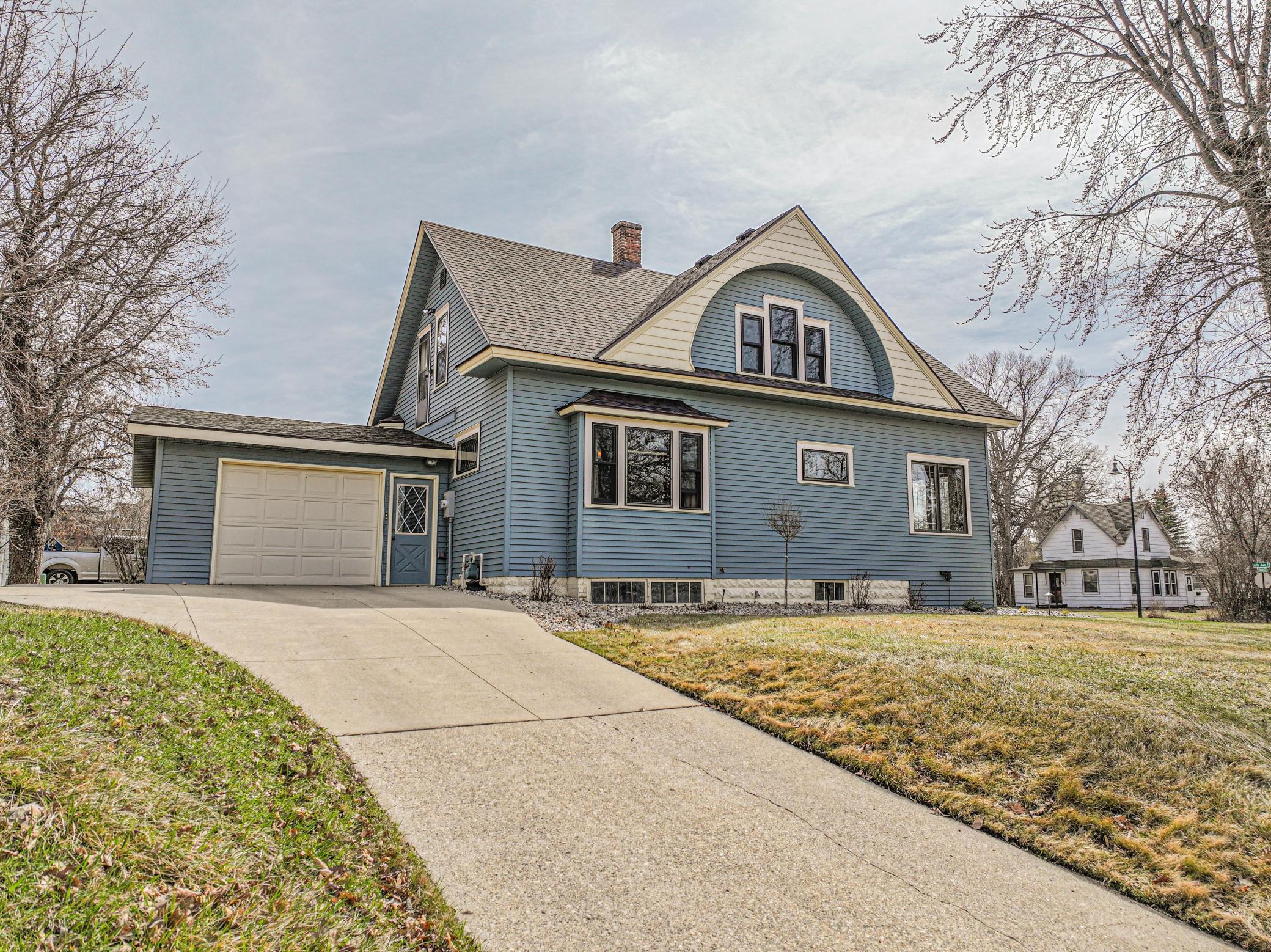 703 6th Avenue E Alexandria MN 56308