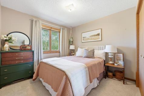 2011 Park Boulevard S Fargo ND 58103