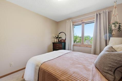 2011 Park Boulevard S Fargo ND 58103