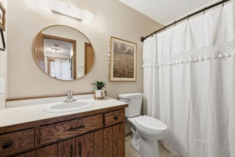 2011 Park Boulevard S Fargo ND 58103