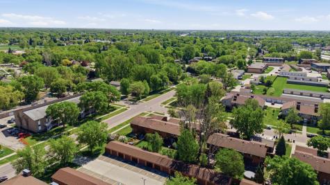 2011 Park Boulevard S Fargo ND 58103