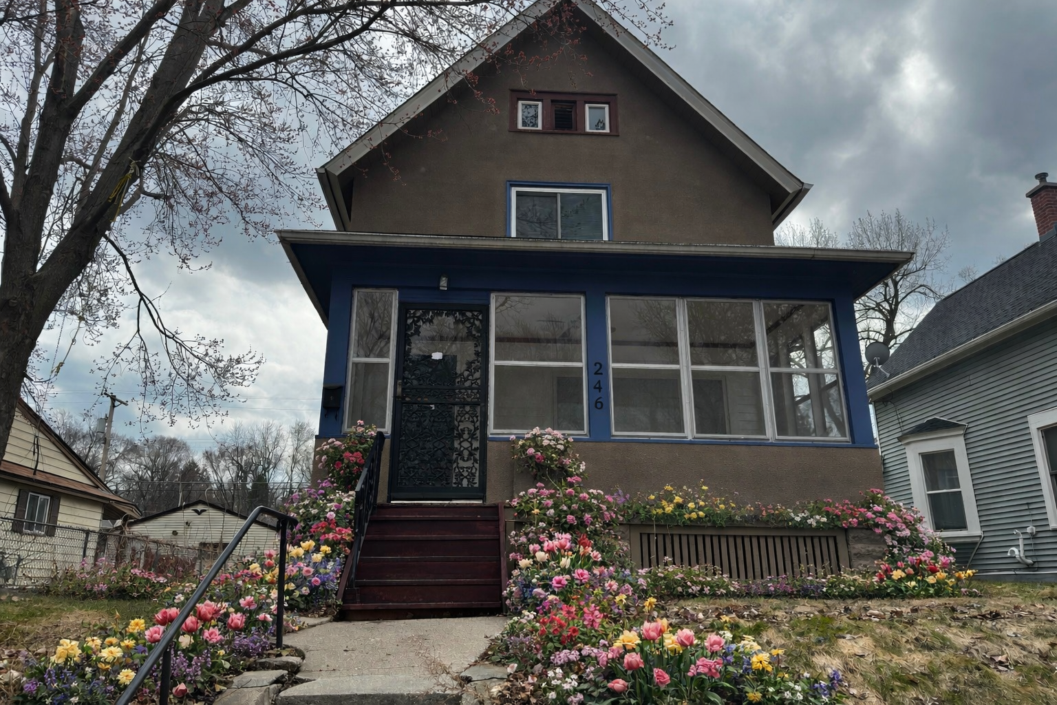 246 Sidney Street E Saint Paul MN 55107