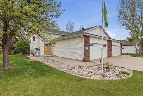 3545 42nd Avenue S Fargo ND 58104