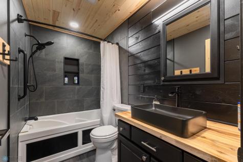 635 20th Street NE Thompson ND 58278