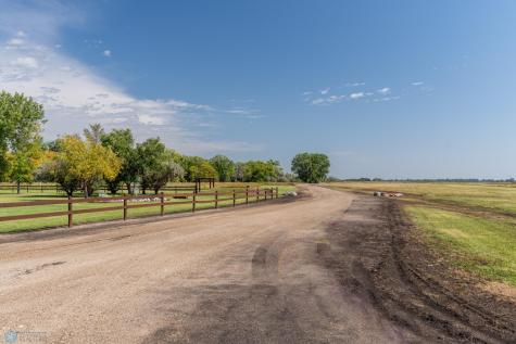 635 20th Street NE Thompson ND 58278