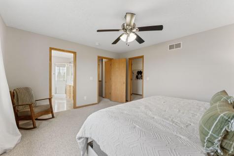 3941 94th Avenue N Brooklyn Park MN 55443