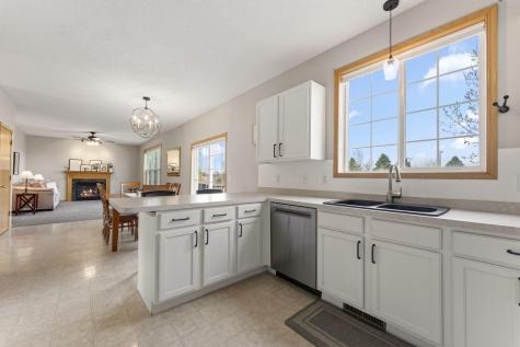 3941 94th Avenue N Brooklyn Park MN 55443