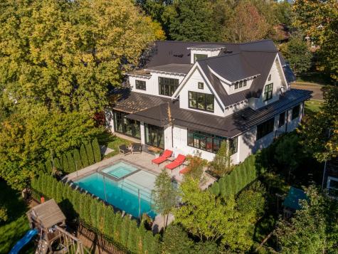 1910 Knox Avenue S Minneapolis MN 55403