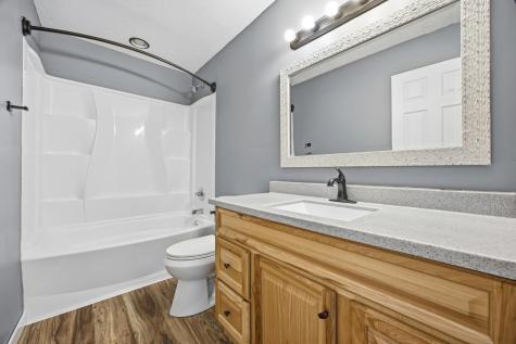 3324 39th Avenue S Fargo ND 58104