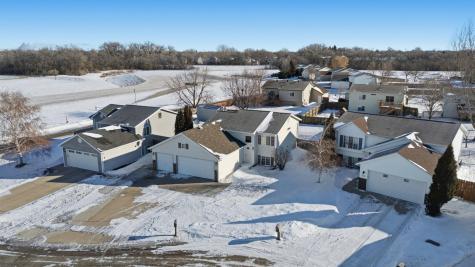 3324 39th Avenue S Fargo ND 58104