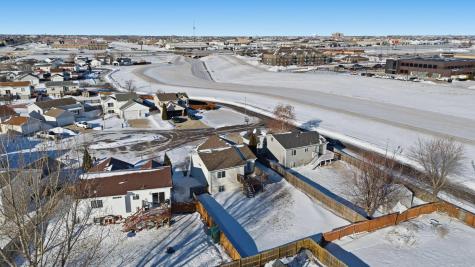 3324 39th Avenue S Fargo ND 58104