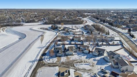 3324 39th Avenue S Fargo ND 58104