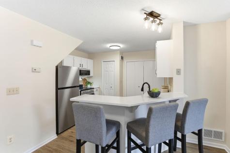 1770 Donegal Drive Woodbury MN 55125