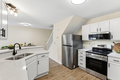 1770 Donegal Drive Woodbury MN 55125
