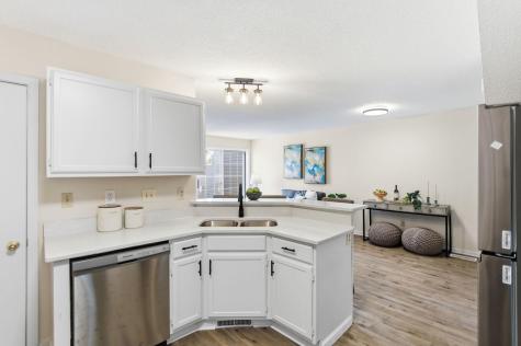 1770 Donegal Drive Woodbury MN 55125