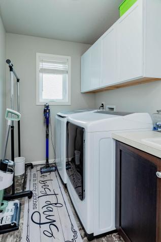 2409 Harbor Lane W West Fargo ND 58078