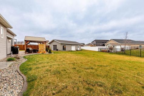 2409 Harbor Lane W West Fargo ND 58078