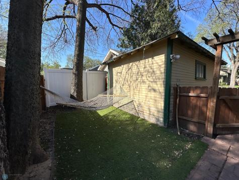911 8th Street N Fargo ND 58102