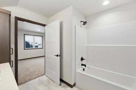 3165 66th Avenue S Fargo ND 58104
