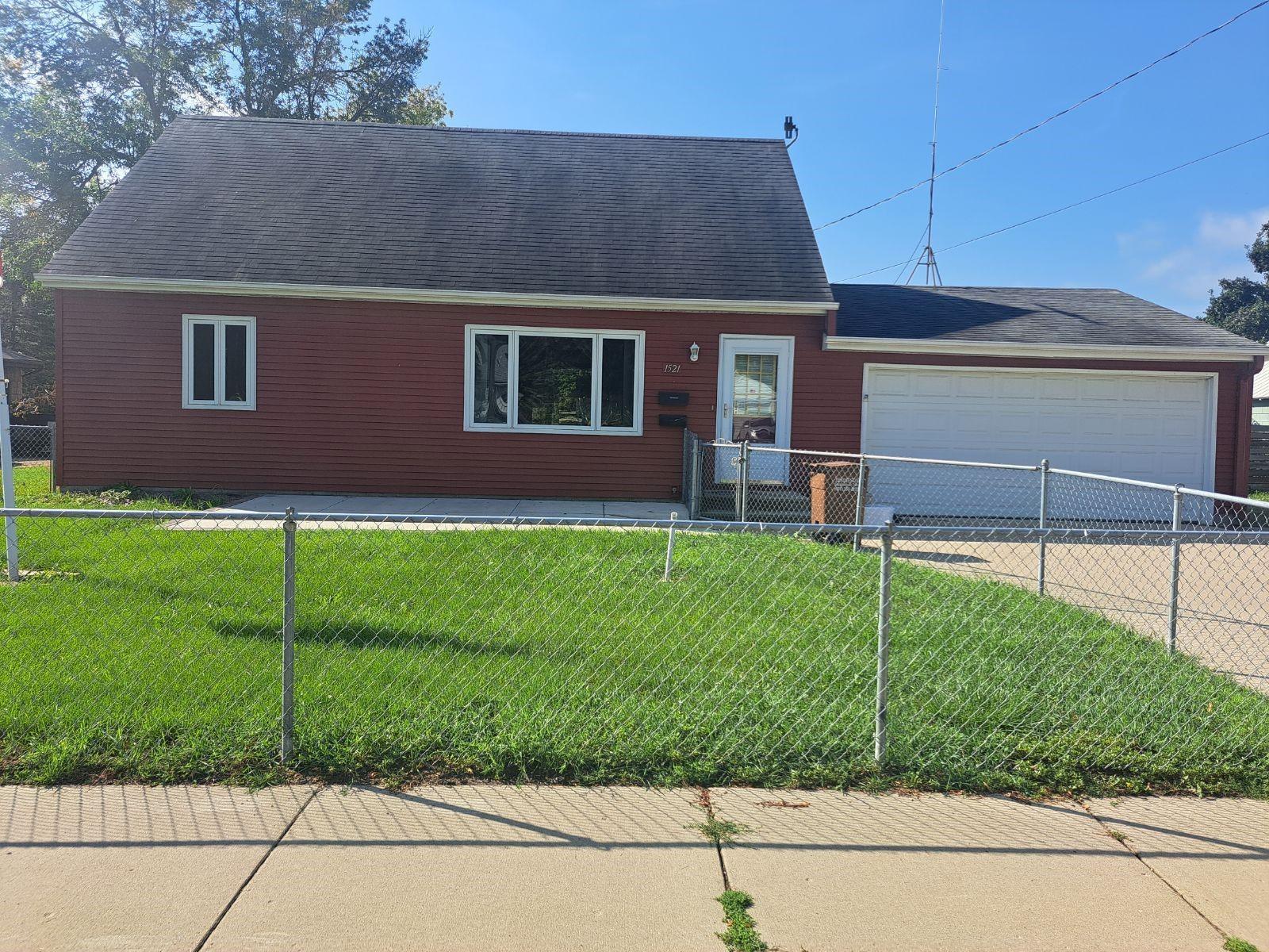 1521 W Clark Street Albert Lea MN 56007