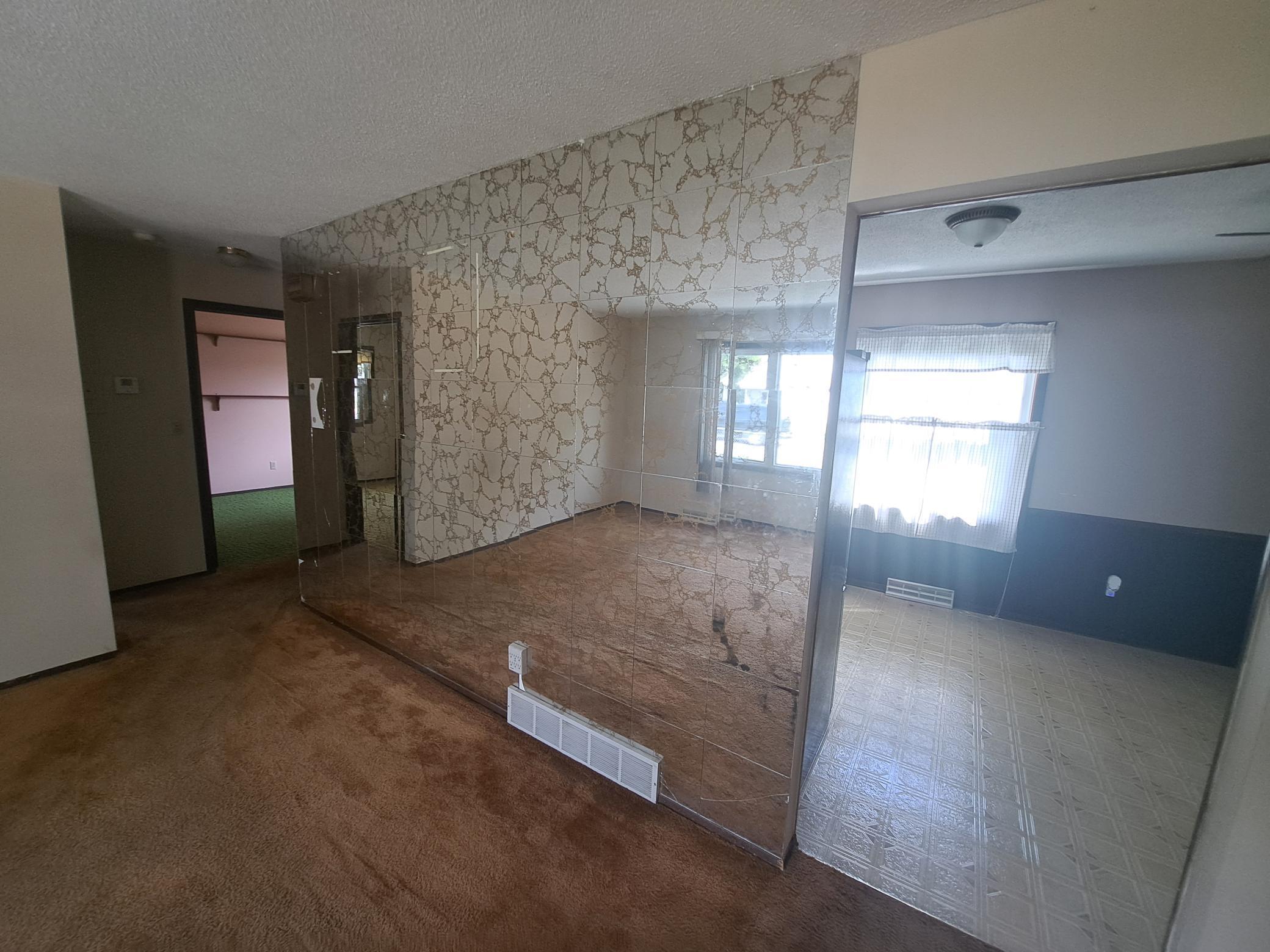 1521 W Clark Street Albert Lea MN 56007