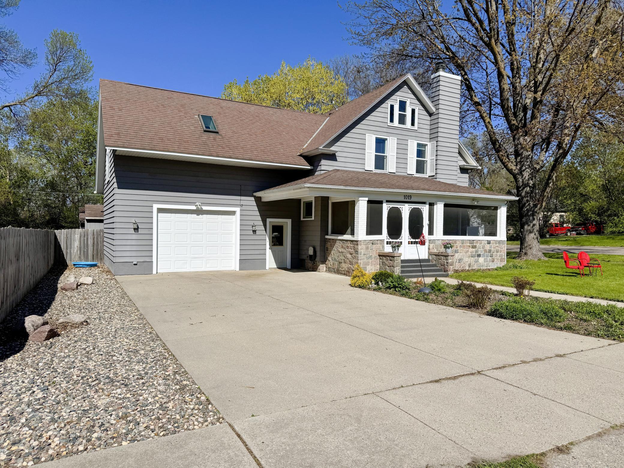1019 N Vine Street Fergus Falls MN 56537