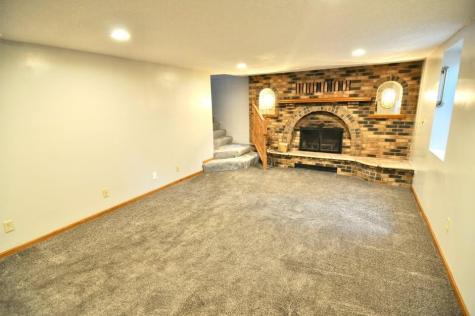 915 Fuller Street S Shakopee MN 55379