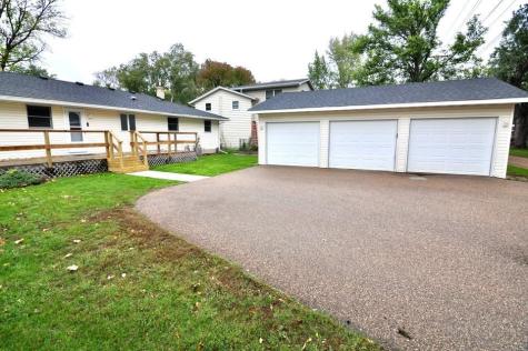 915 Fuller Street S Shakopee MN 55379