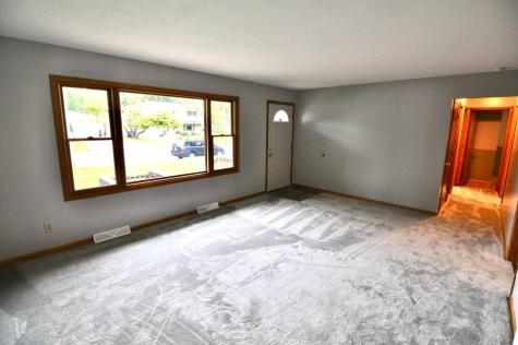 915 Fuller Street S Shakopee MN 55379