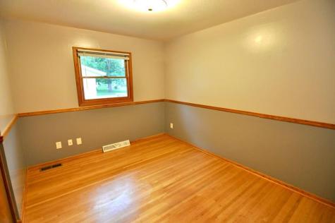 915 Fuller Street S Shakopee MN 55379