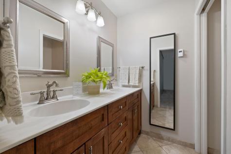 2252 Country Lane Minnetonka MN 55305