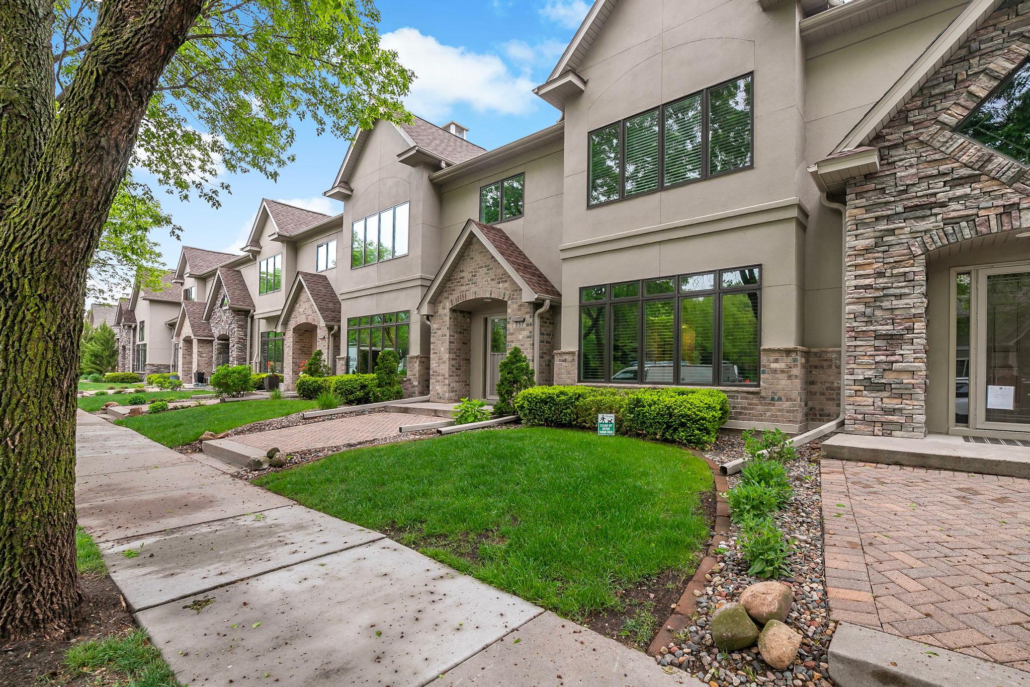 337 Willoughby Way W Minnetonka MN 55305