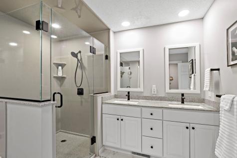 337 Willoughby Way W Minnetonka MN 55305