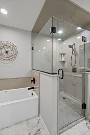 337 Willoughby Way W Minnetonka MN 55305