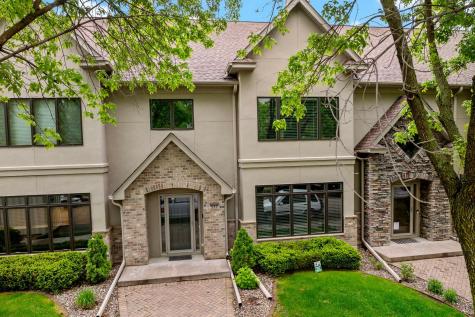 337 Willoughby Way W Minnetonka MN 55305