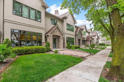 337 Willoughby Way W Minnetonka MN 55305