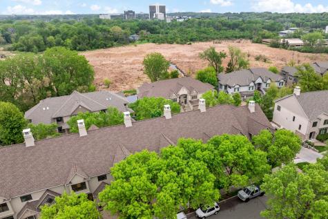 337 Willoughby Way W Minnetonka MN 55305