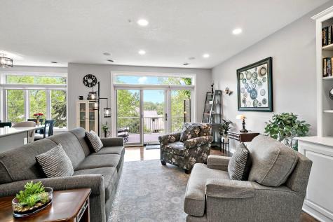 337 Willoughby Way W Minnetonka MN 55305
