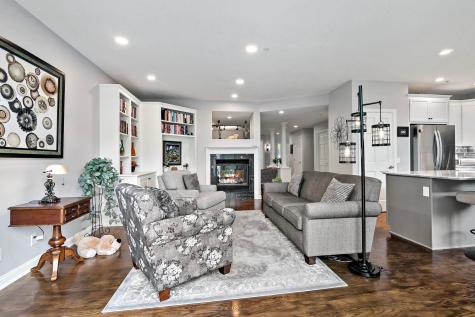337 Willoughby Way W Minnetonka MN 55305