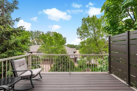 337 Willoughby Way W Minnetonka MN 55305