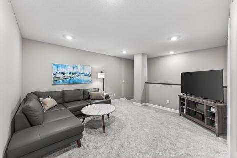 5251 Long Pointe Pass Woodbury MN 55129
