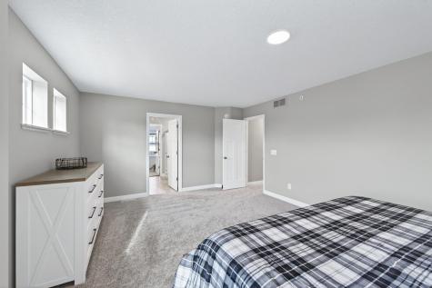 5251 Long Pointe Pass Woodbury MN 55129