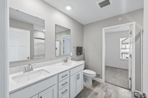 5251 Long Pointe Pass Woodbury MN 55129