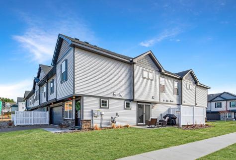 5251 Long Pointe Pass Woodbury MN 55129