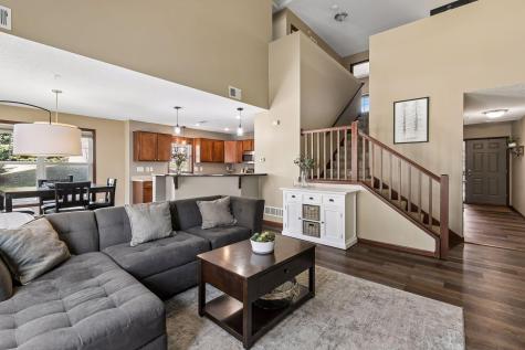 593 Stonewood Way Burnsville MN 55306