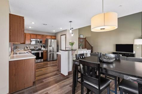 593 Stonewood Way Burnsville MN 55306