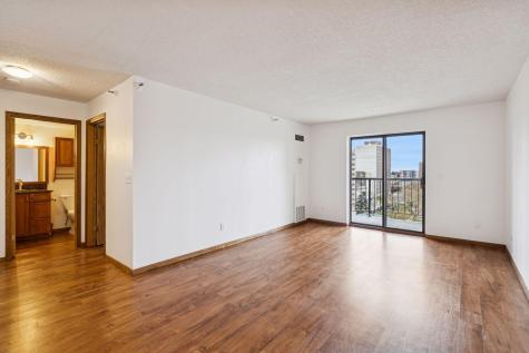 78 10th Street E Saint Paul MN 55101