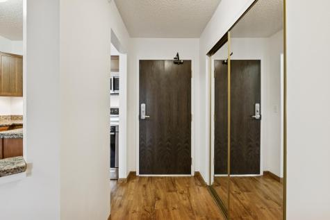 78 10th Street E Saint Paul MN 55101